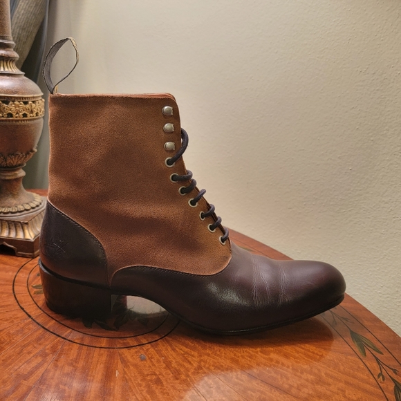 Fluevog size 8 narrow suede & leather boots main image 4
